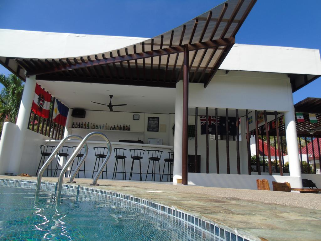 Phaidon Beach Resort Pandan Bagian luar foto