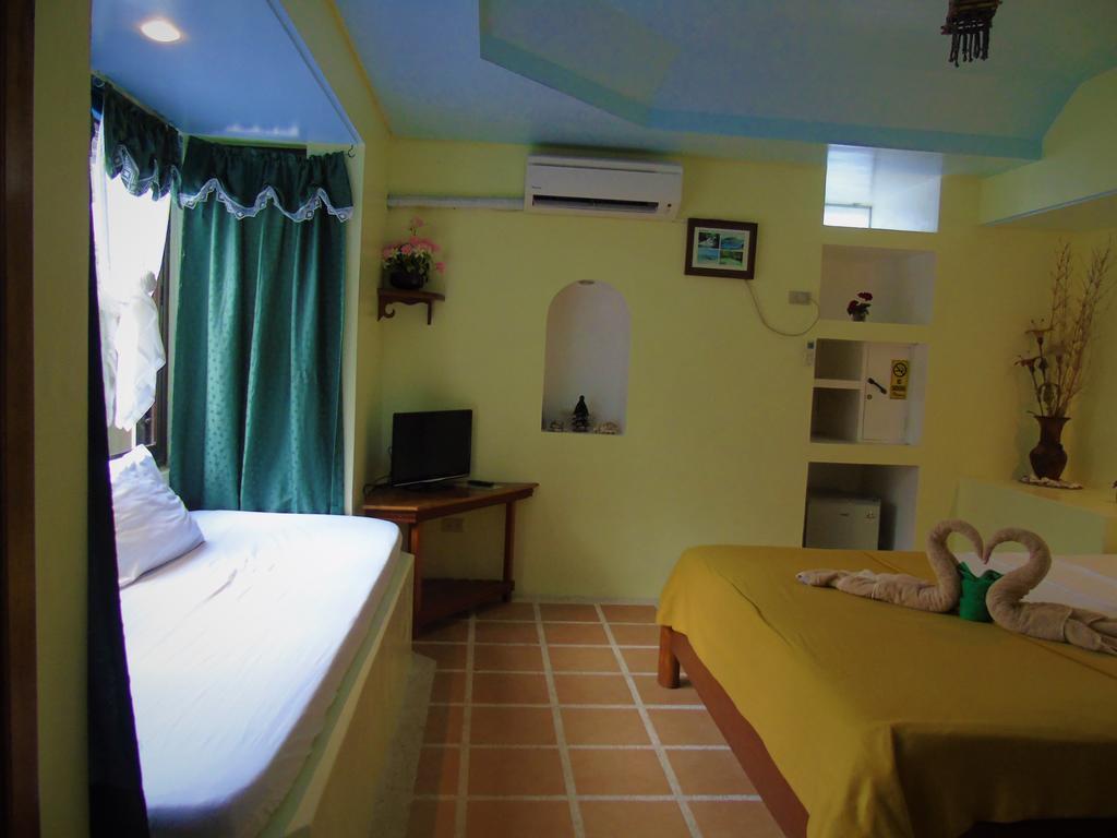 Phaidon Beach Resort Pandan Bagian luar foto